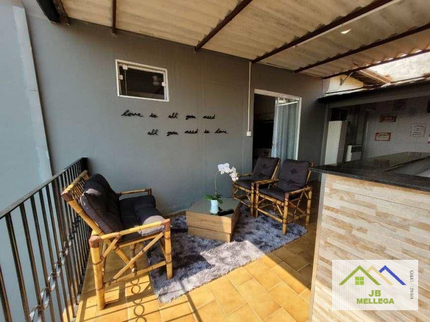 Casa à venda com 2 quartos, 60m² - Foto 2