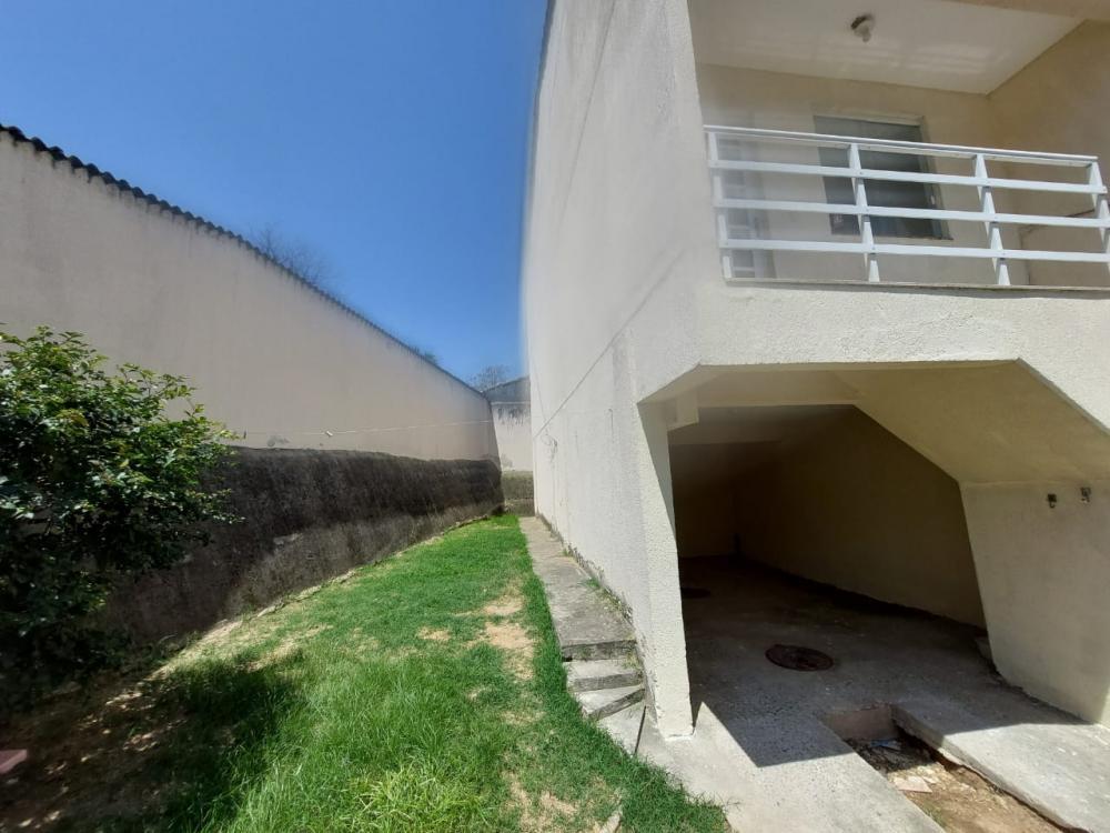 Casa à venda com 2 quartos, 100m² - Foto 1