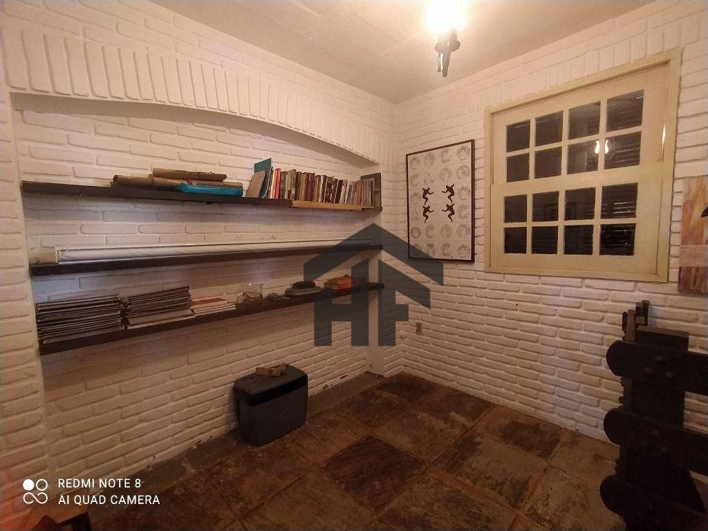 Casa à venda com 4 quartos, 350m² - Foto 11