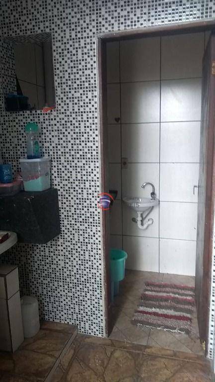 Sobrado à venda com 3 quartos, 214m² - Foto 14