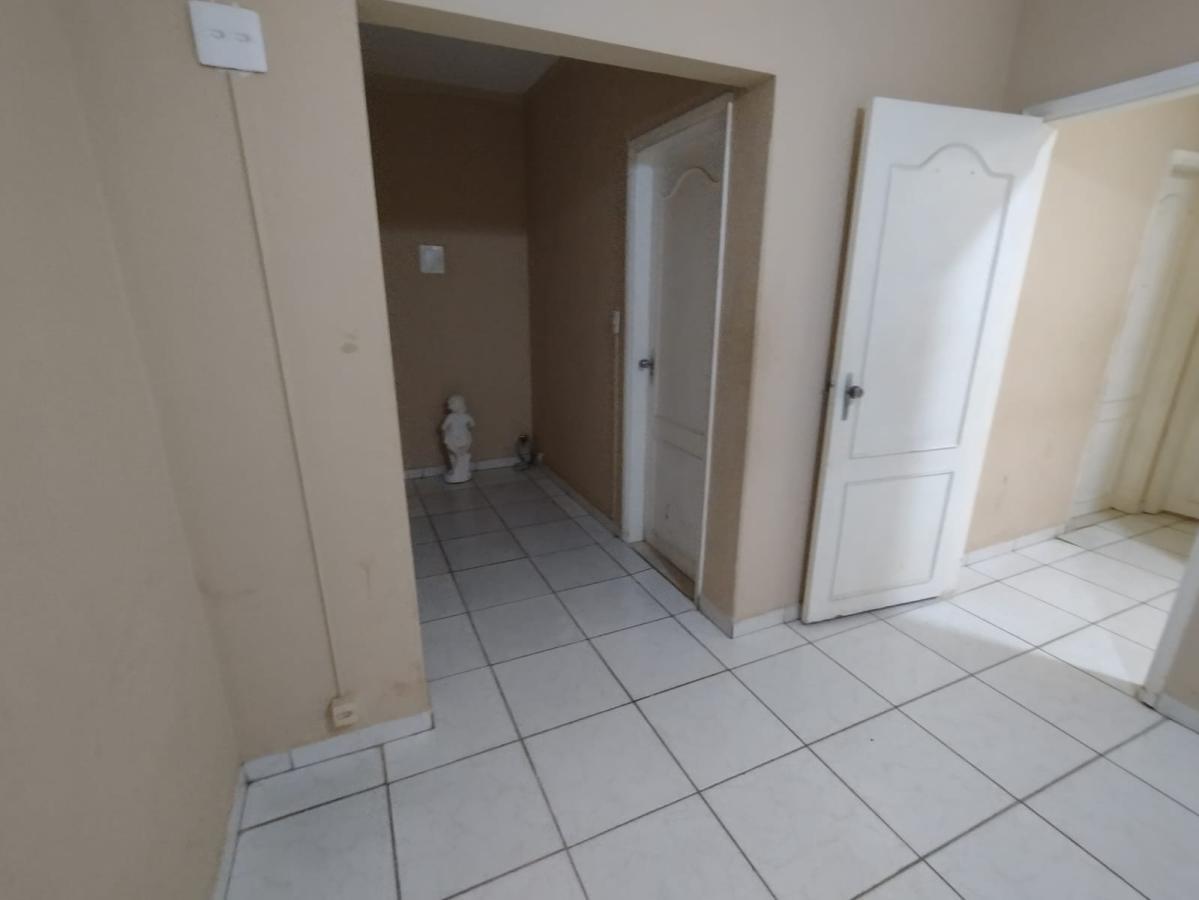 Casa à venda com 3 quartos, 300m² - Foto 12