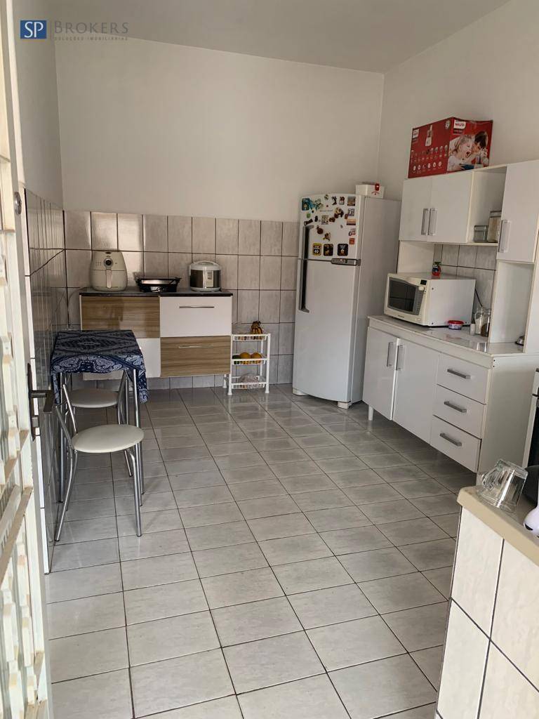 Casa à venda com 4 quartos, 211m² - Foto 27