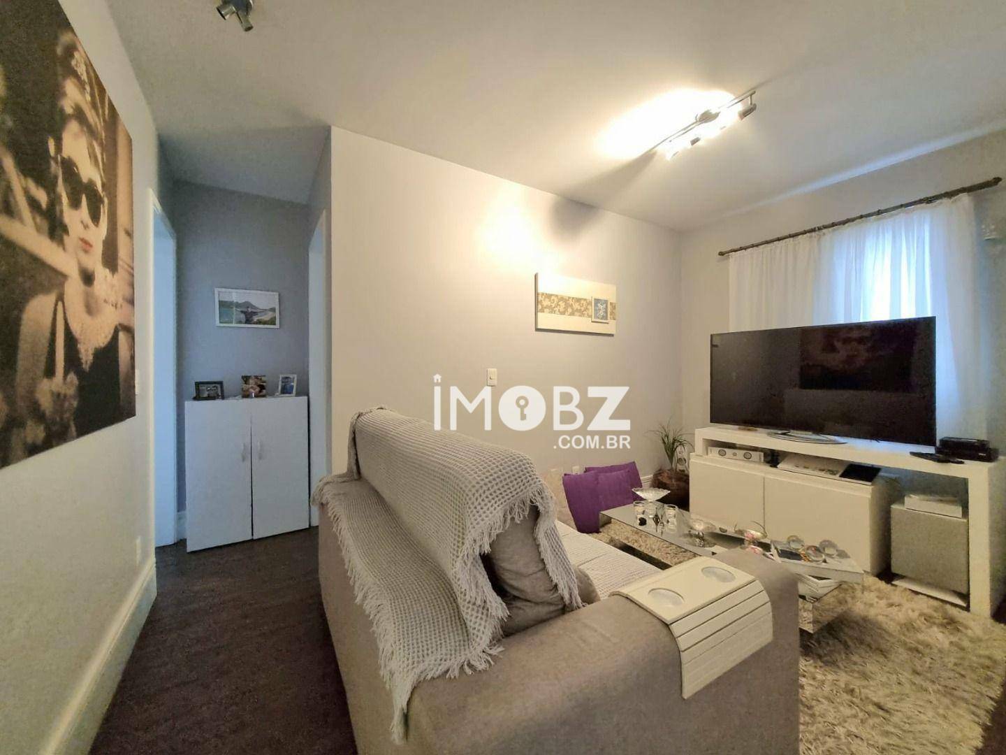 Apartamento à venda com 3 quartos, 67m² - Foto 2