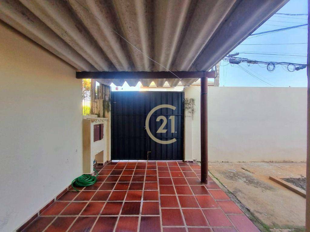 Casa à venda com 2 quartos, 81m² - Foto 1