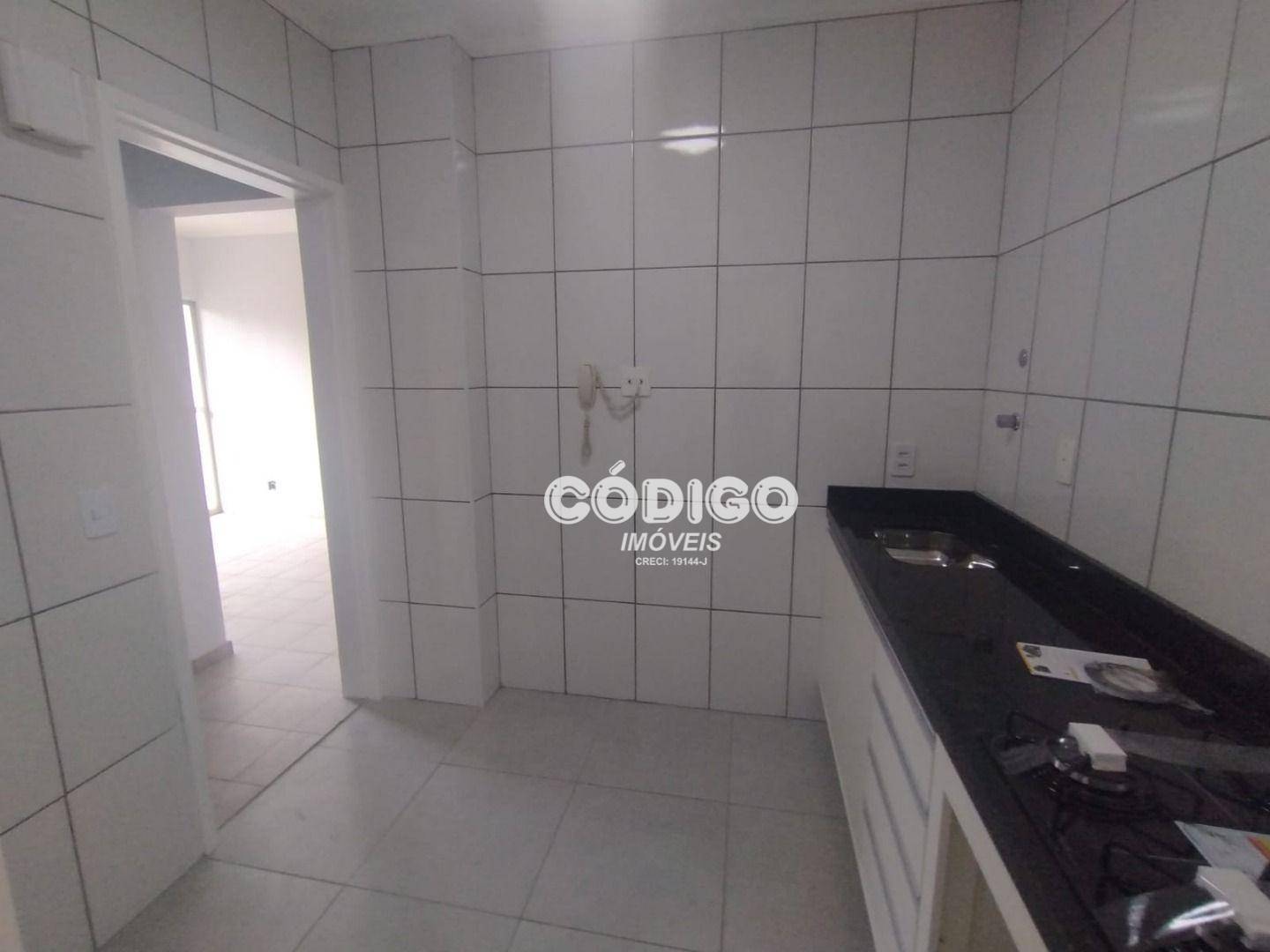 Apartamento para alugar com 3 quartos, 64m² - Foto 13