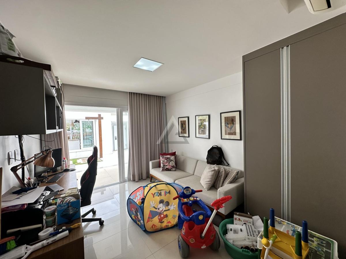 Casa de Condomínio à venda com 4 quartos, 303m² - Foto 20