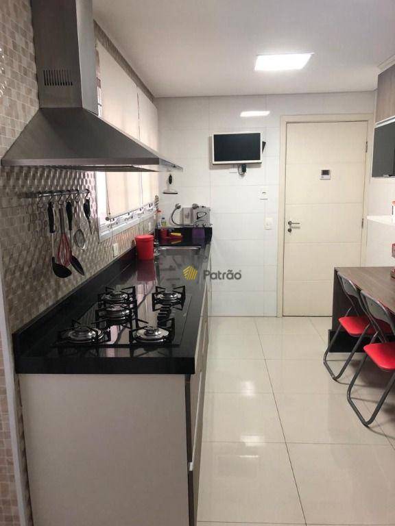 Apartamento à venda com 4 quartos, 155m² - Foto 15