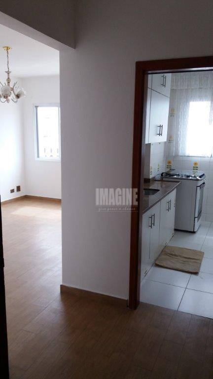 Apartamento à venda com 2 quartos, 57m² - Foto 13