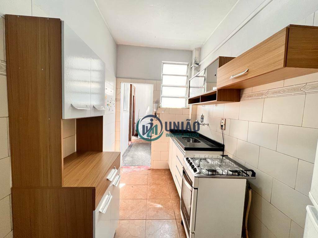 Apartamento à venda com 2 quartos, 70m² - Foto 23