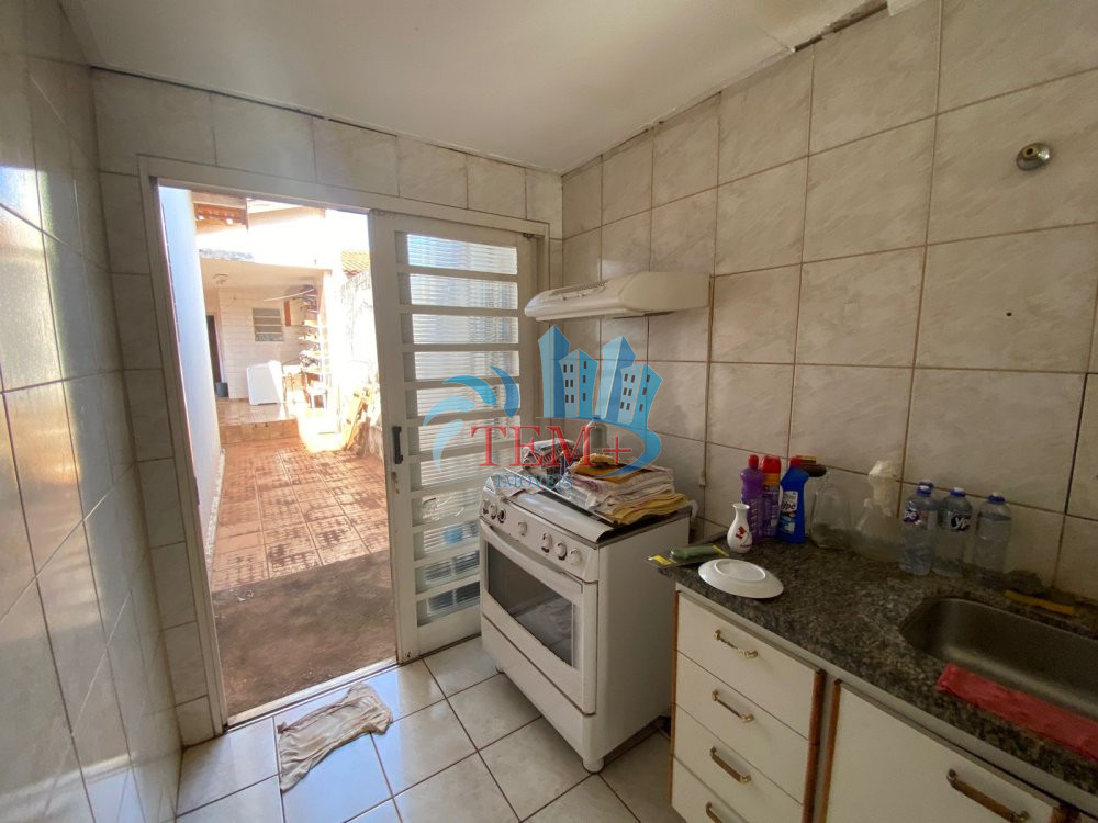 Casa à venda com 3 quartos, 200m² - Foto 13