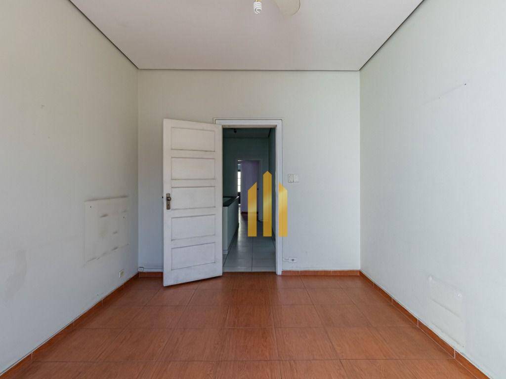 Sobrado à venda com 8 quartos, 227m² - Foto 13