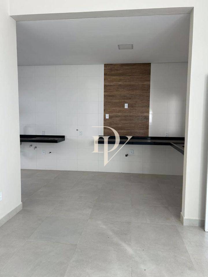 Casa à venda com 3 quartos, 116m² - Foto 2