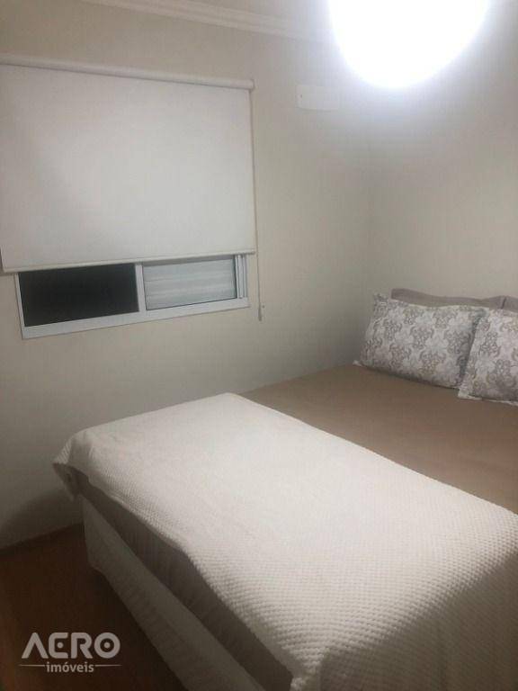 Apartamento à venda com 2 quartos, 45m² - Foto 3