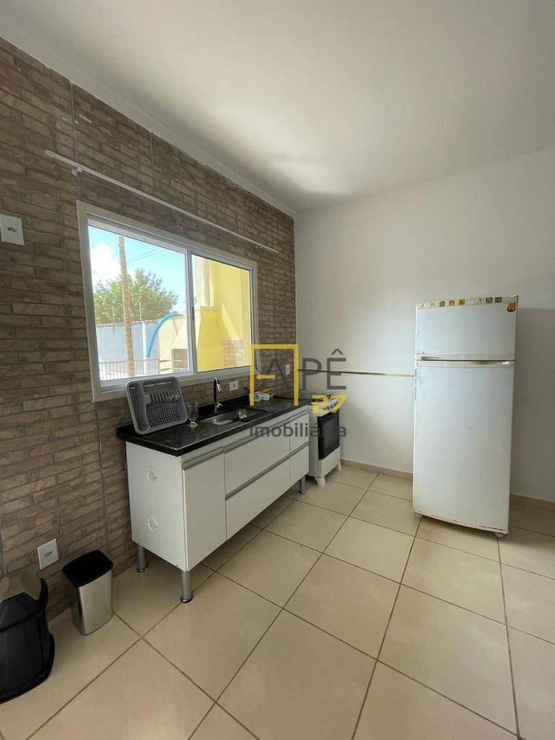 Sobrado à venda e aluguel com 2 quartos, 100m² - Foto 1