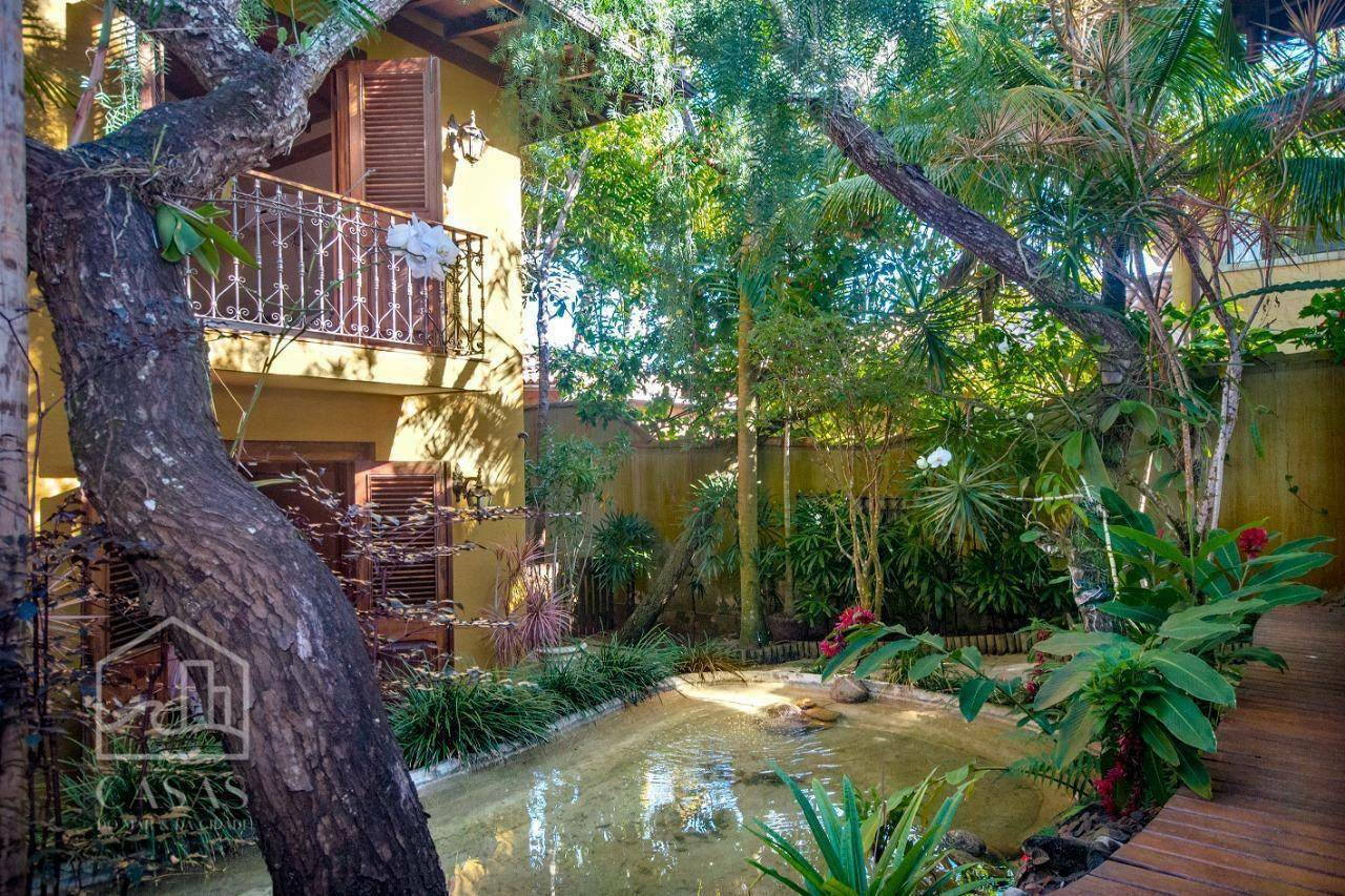 Casa à venda e temporada com 6 quartos, 600m² - Foto 33