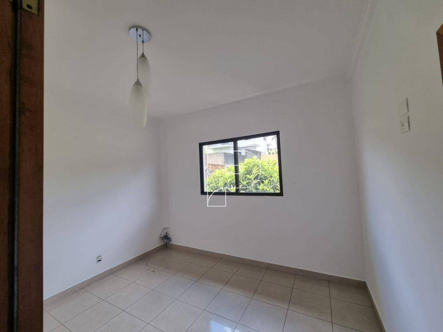 Casa para alugar com 4 quartos, 329m² - Foto 25