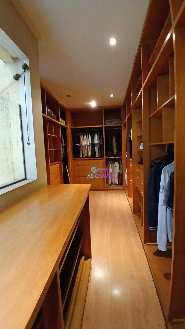 Casa à venda com 4 quartos, 355m² - Foto 16