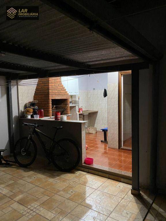 Casa à venda e aluguel com 5 quartos, 306m² - Foto 30