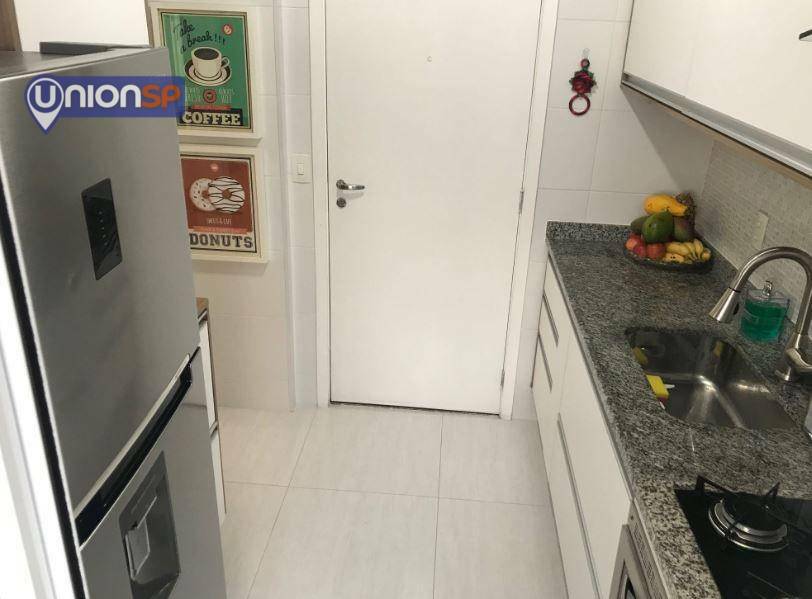 Apartamento à venda com 2 quartos, 70m² - Foto 13