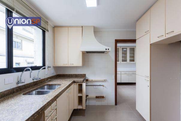 Apartamento à venda com 3 quartos, 184m² - Foto 11