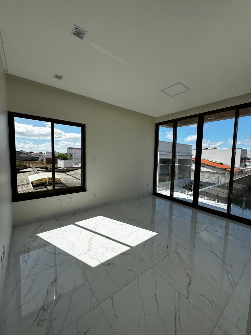 Casa para alugar com 5 quartos, 200m² - Foto 16