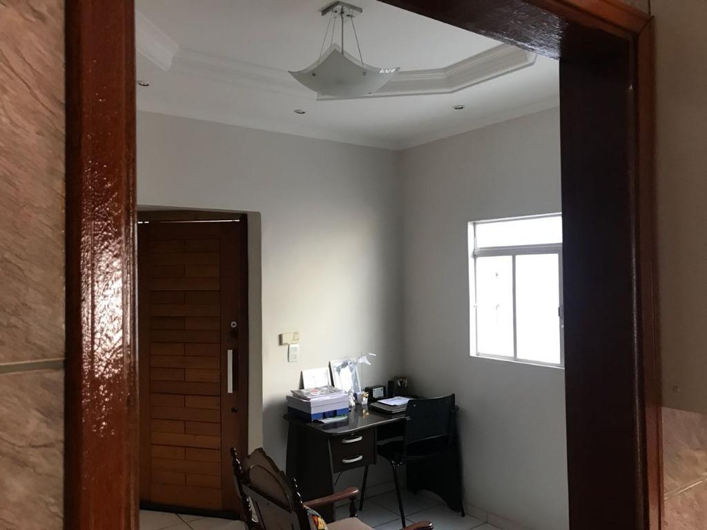 Casa à venda com 2 quartos, 260m² - Foto 6