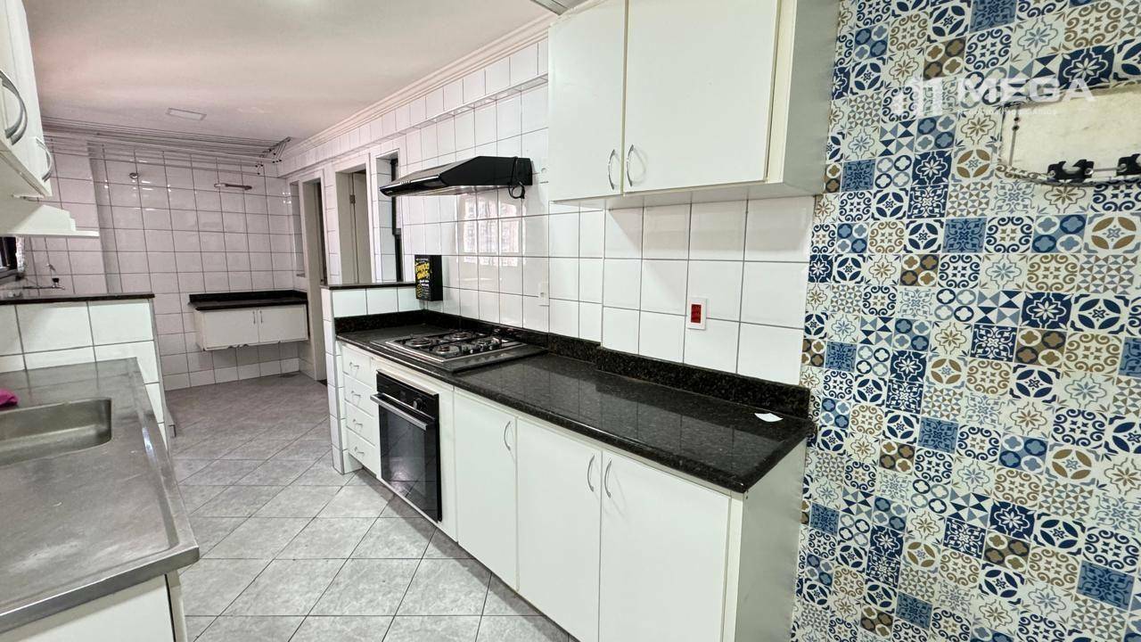 Apartamento à venda com 3 quartos, 189m² - Foto 8