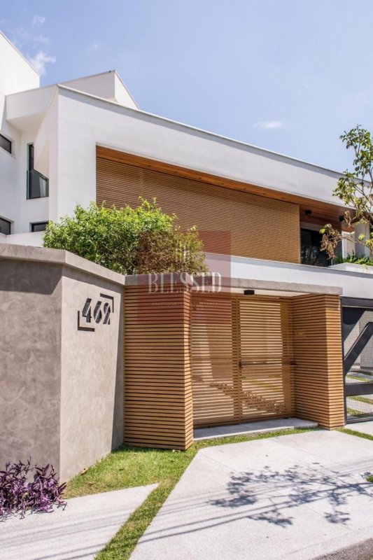 Sobrado à venda com 4 quartos, 270m² - Foto 5