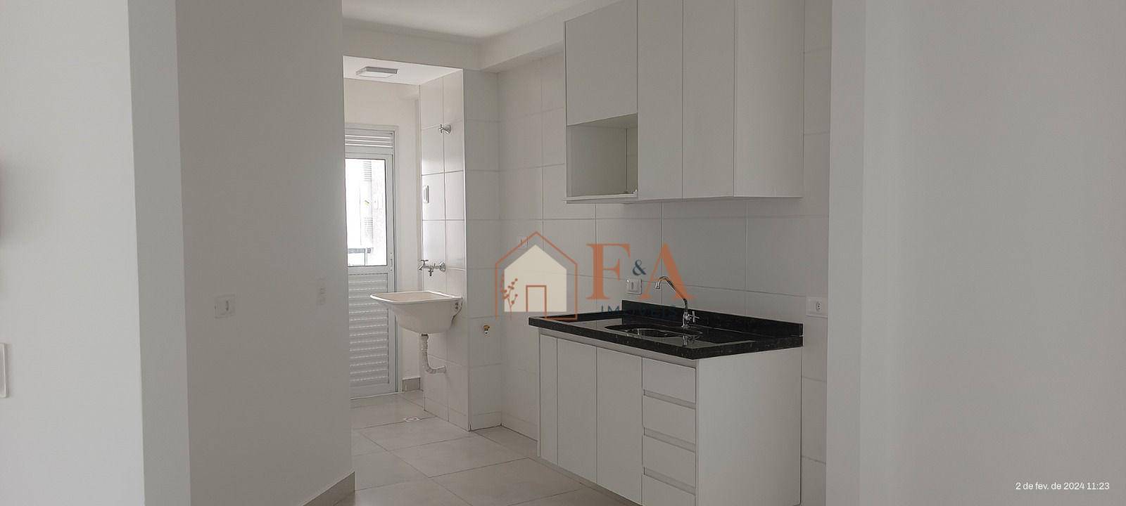 Apartamento à venda com 2 quartos, 66m² - Foto 1