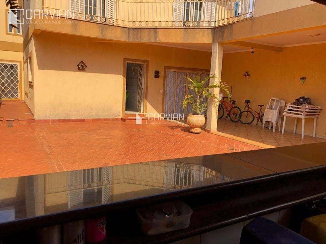 Casa à venda com 4 quartos, 335m² - Foto 4