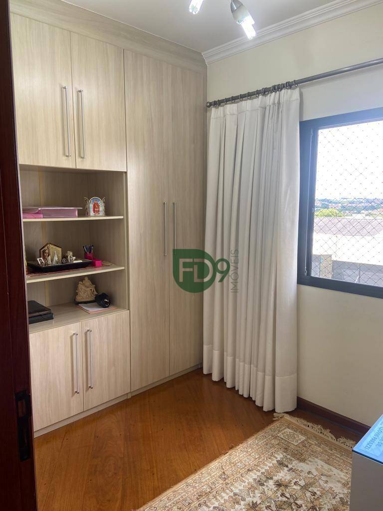 Apartamento à venda com 3 quartos, 209m² - Foto 10