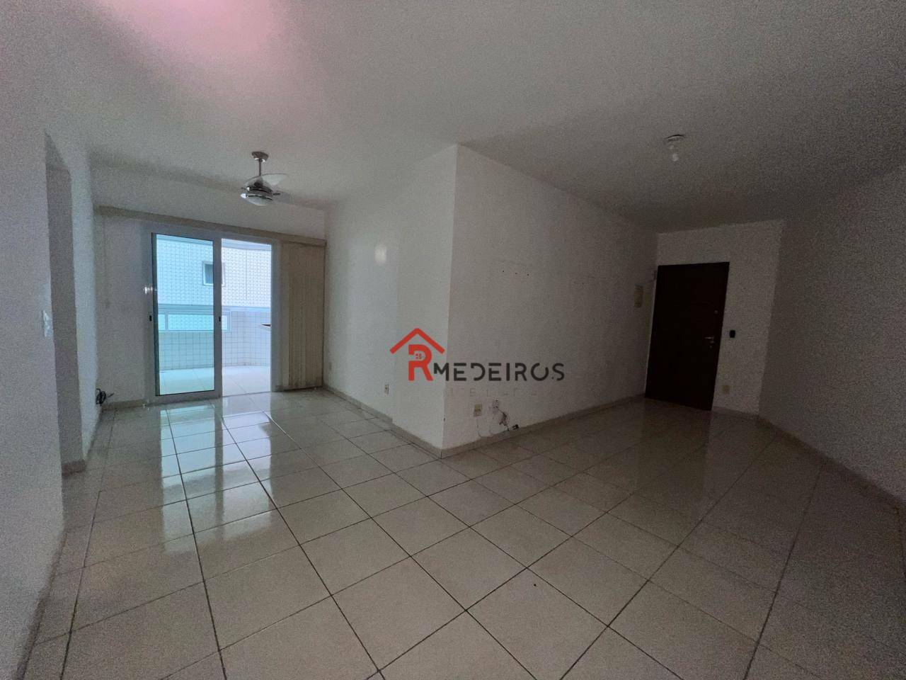 Apartamento à venda com 2 quartos, 79m² - Foto 4