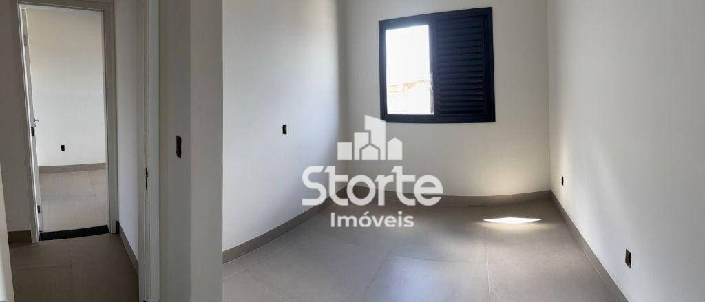 Casa à venda com 3 quartos, 105m² - Foto 13