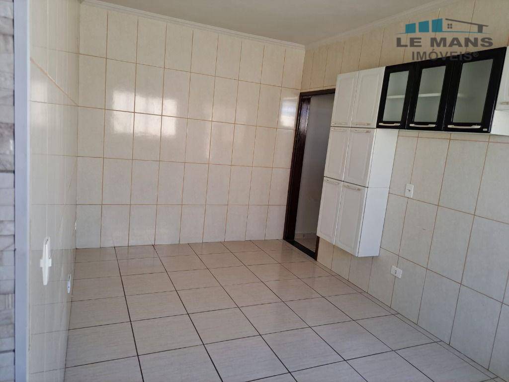 Casa à venda com 2 quartos, 80m² - Foto 5