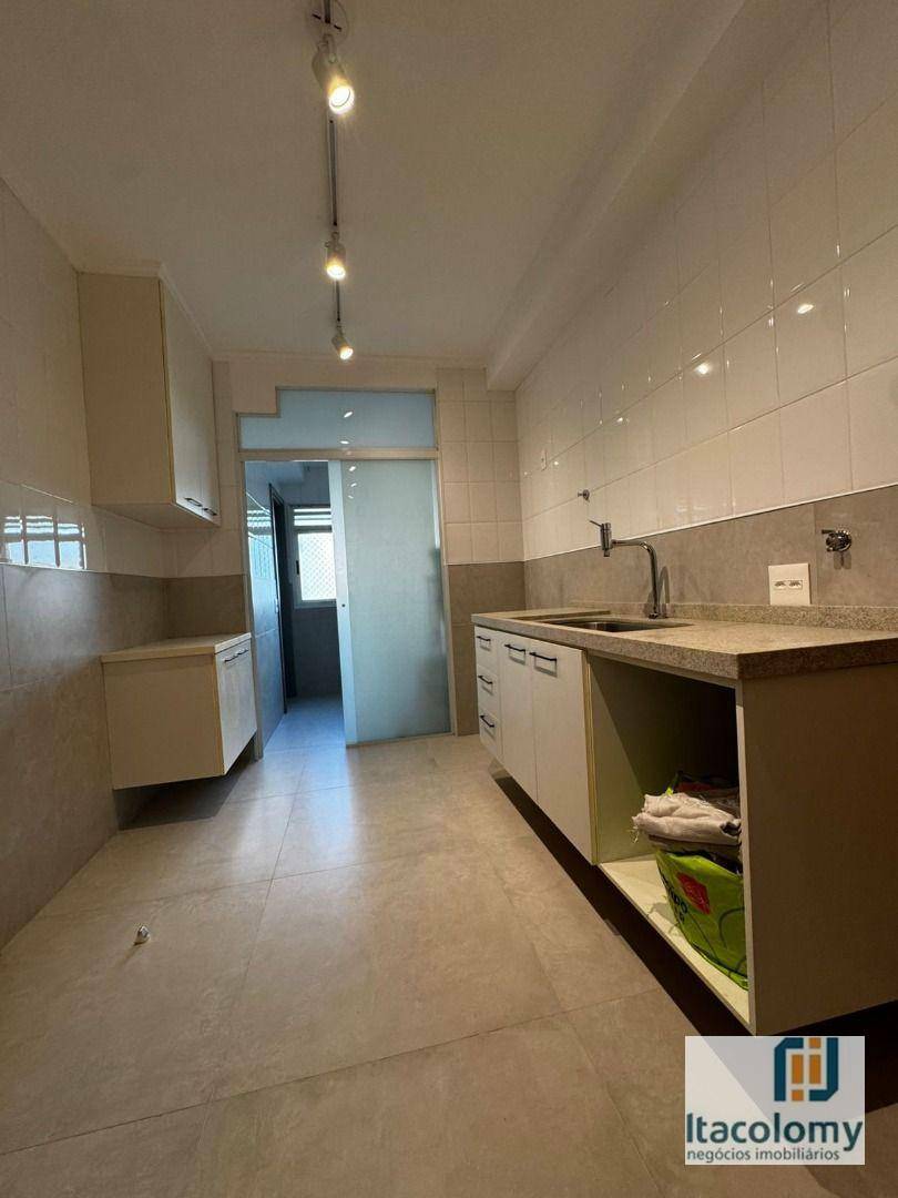 Apartamento para alugar com 3 quartos, 139m² - Foto 7