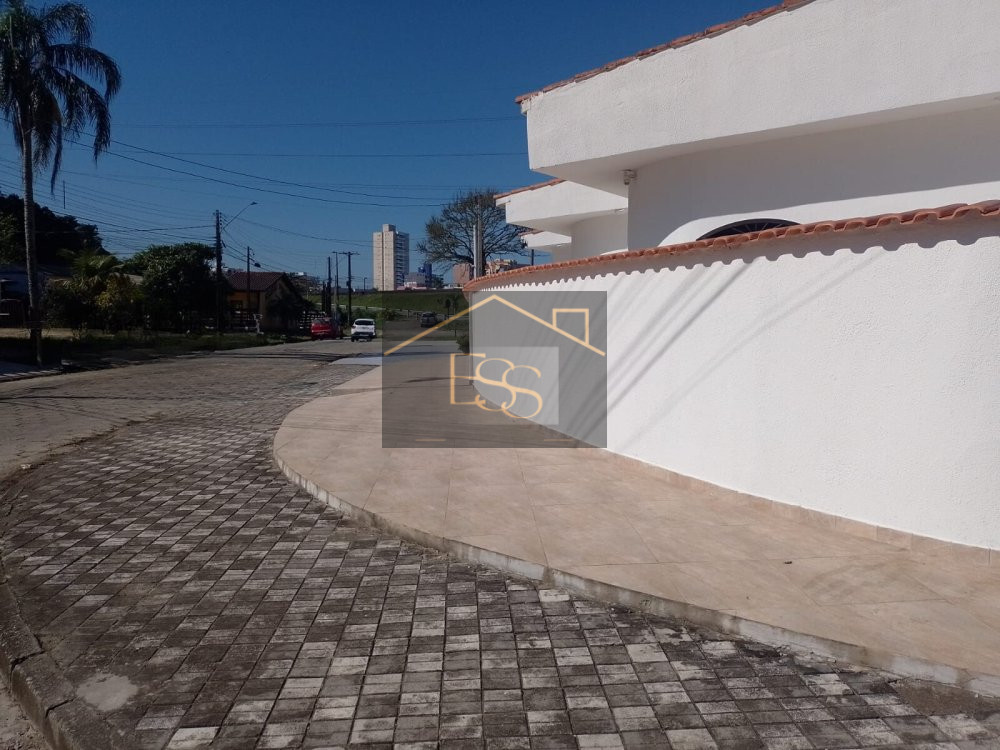 Casa à venda com 2 quartos, 68m² - Foto 2