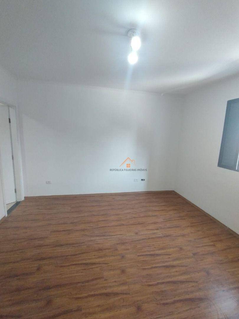 Sobrado para alugar com 2 quartos, 120m² - Foto 4