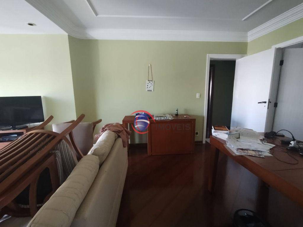 Apartamento à venda com 3 quartos, 160m² - Foto 1