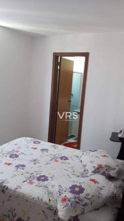 Apartamento à venda com 2 quartos, 64m² - Foto 4