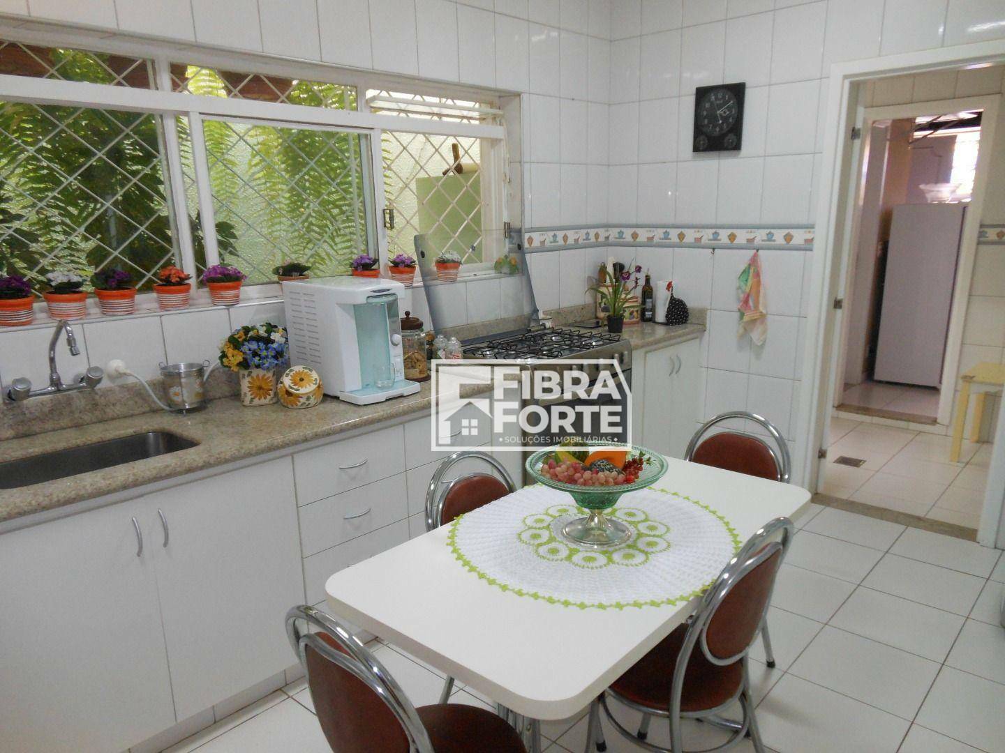 Casa à venda com 3 quartos, 178m² - Foto 6