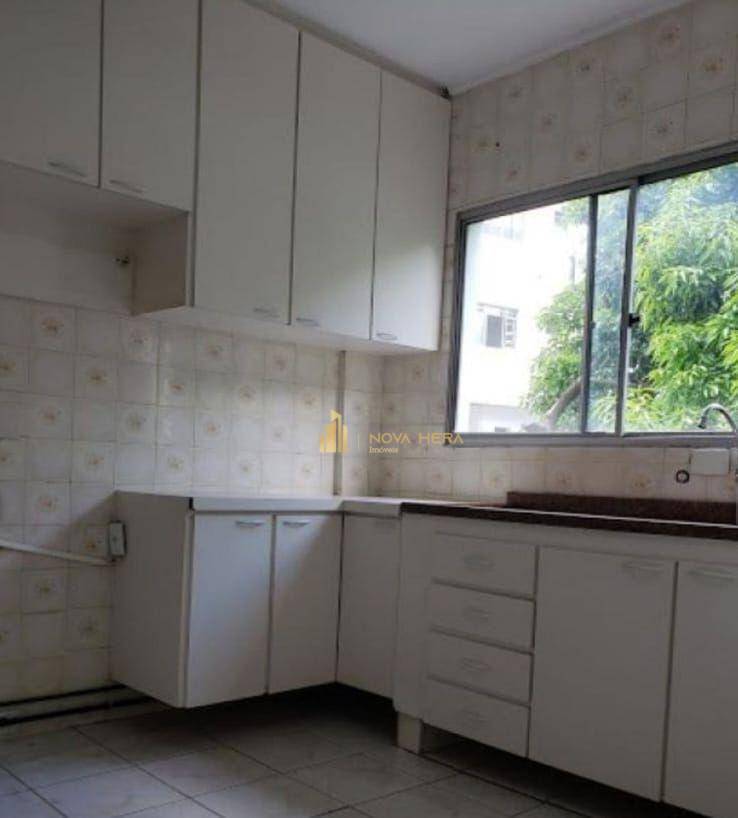 Apartamento à venda com 2 quartos, 70m² - Foto 1