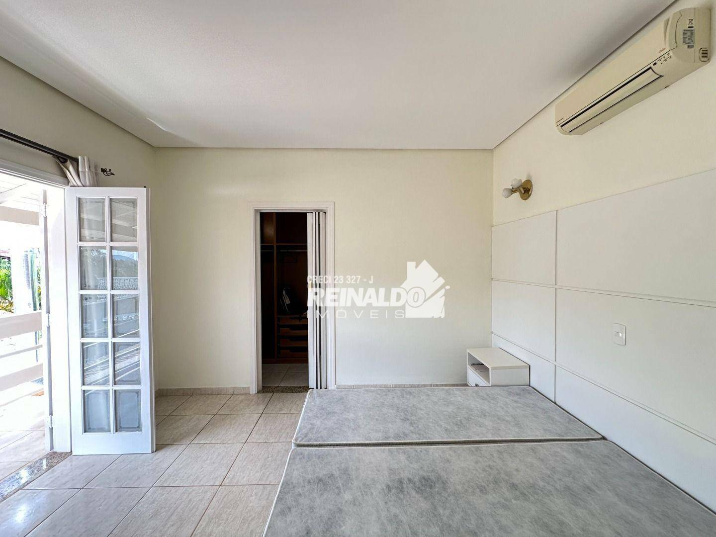 Casa de Condomínio à venda com 3 quartos, 295m² - Foto 10