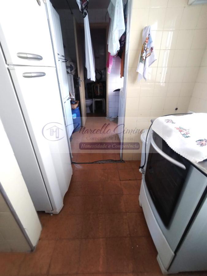 Apartamento à venda com 2 quartos, 69m² - Foto 11