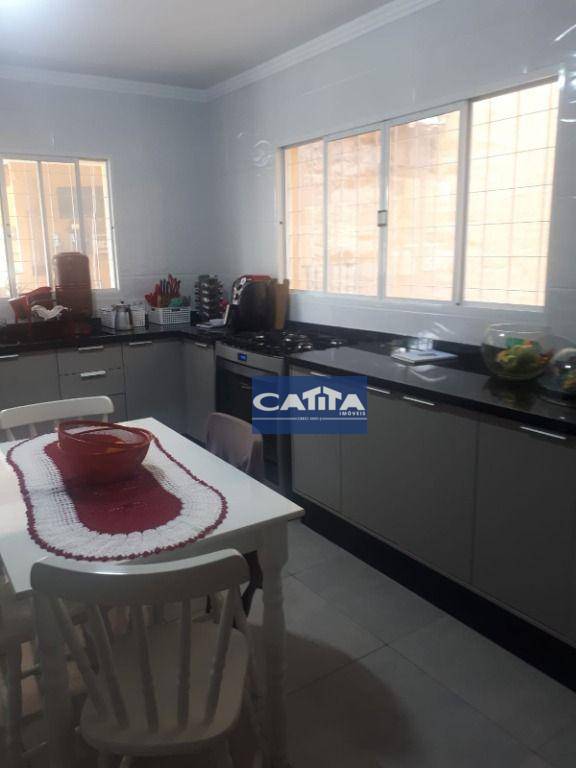 Casa à venda com 4 quartos, 250m² - Foto 21