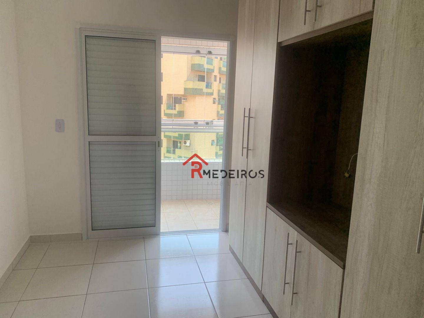 Apartamento à venda com 2 quartos, 75m² - Foto 17