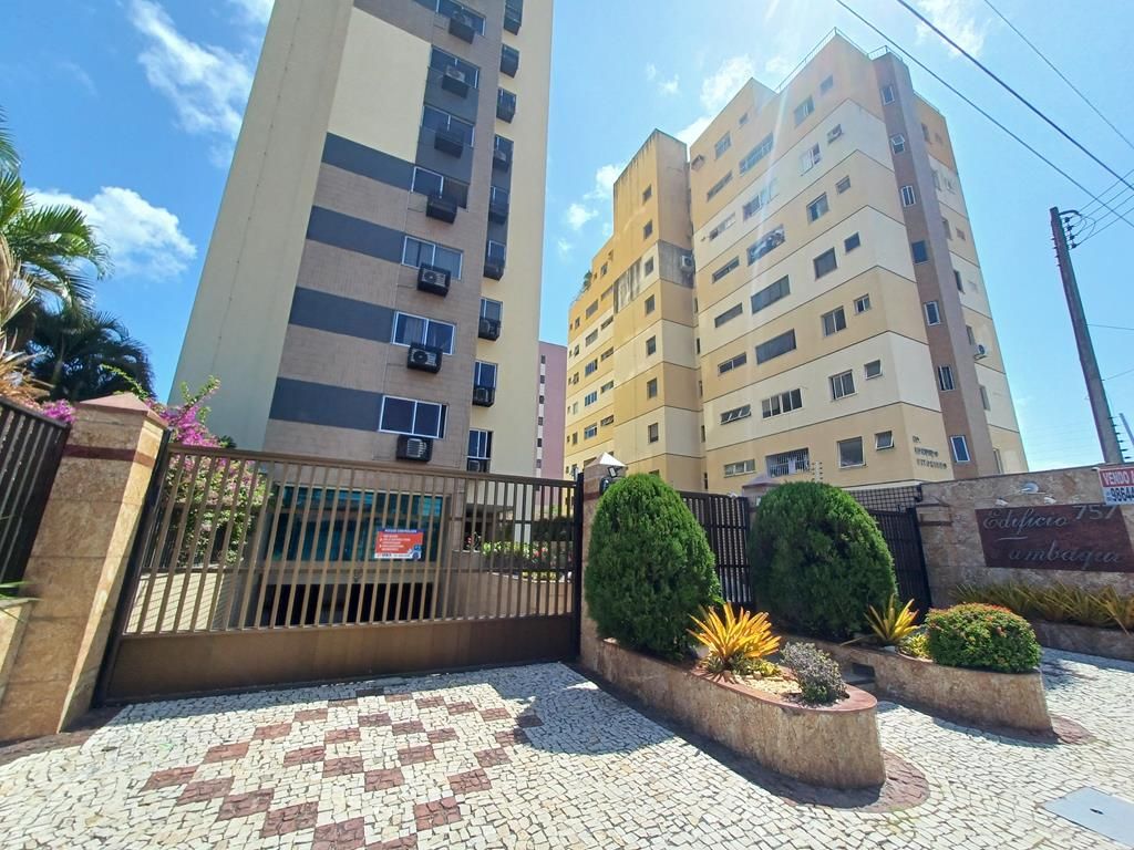 Apartamento para alugar com 3 quartos, 135m² - Foto 1