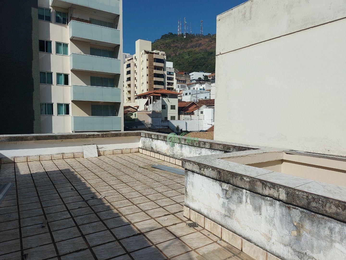 Cobertura à venda com 4 quartos, 215m² - Foto 2