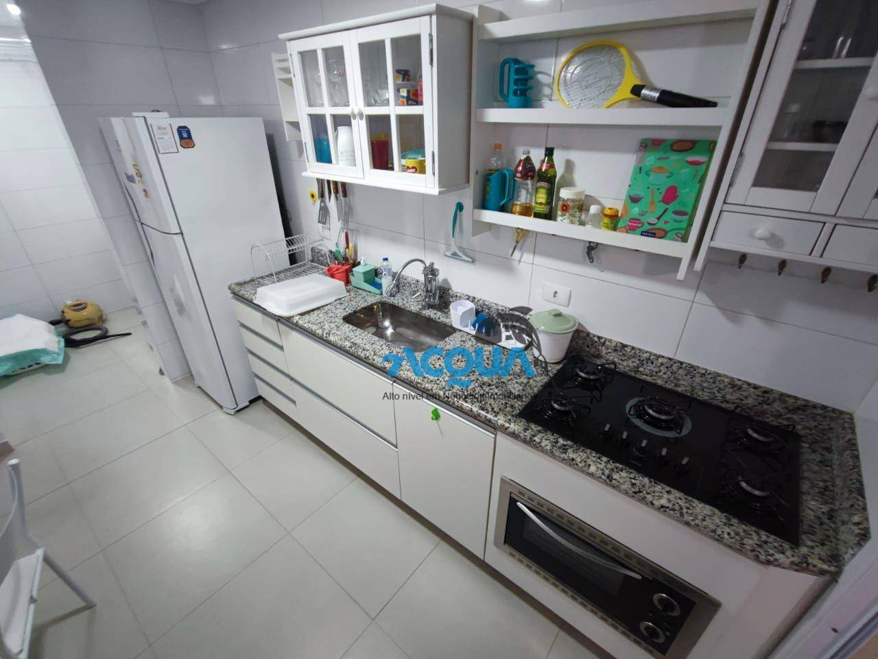 Apartamento à venda com 2 quartos, 79m² - Foto 3