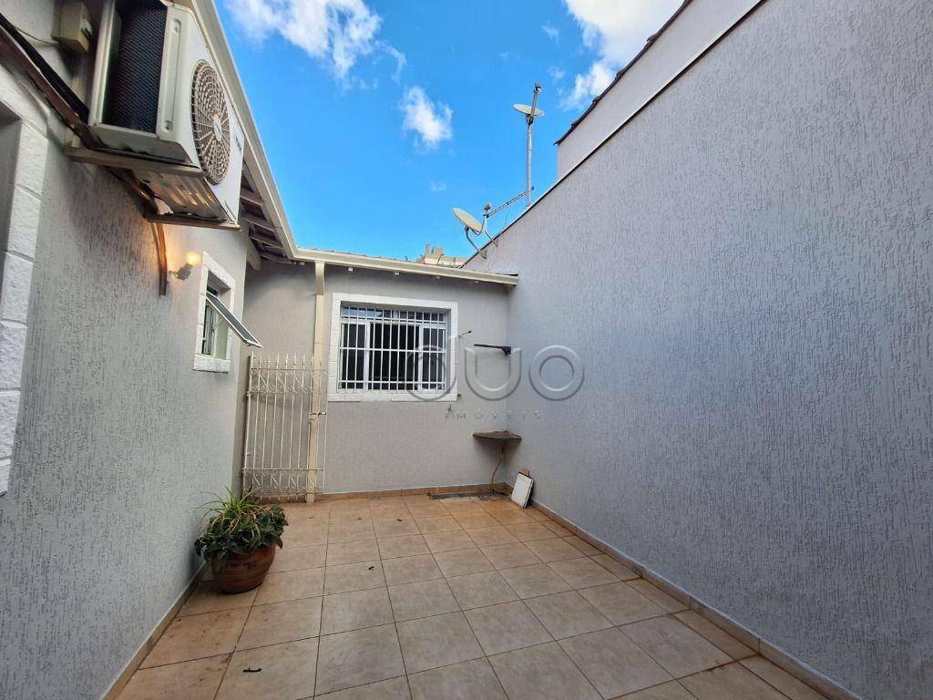 Casa para alugar com 3 quartos, 138m² - Foto 24