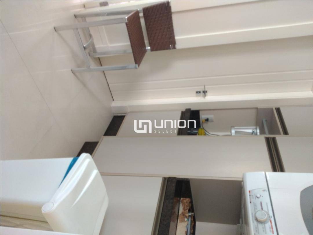 Apartamento à venda com 3 quartos, 197m² - Foto 10